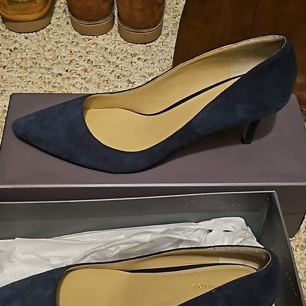 Ann Taylor Pump - Picture 2 of 3